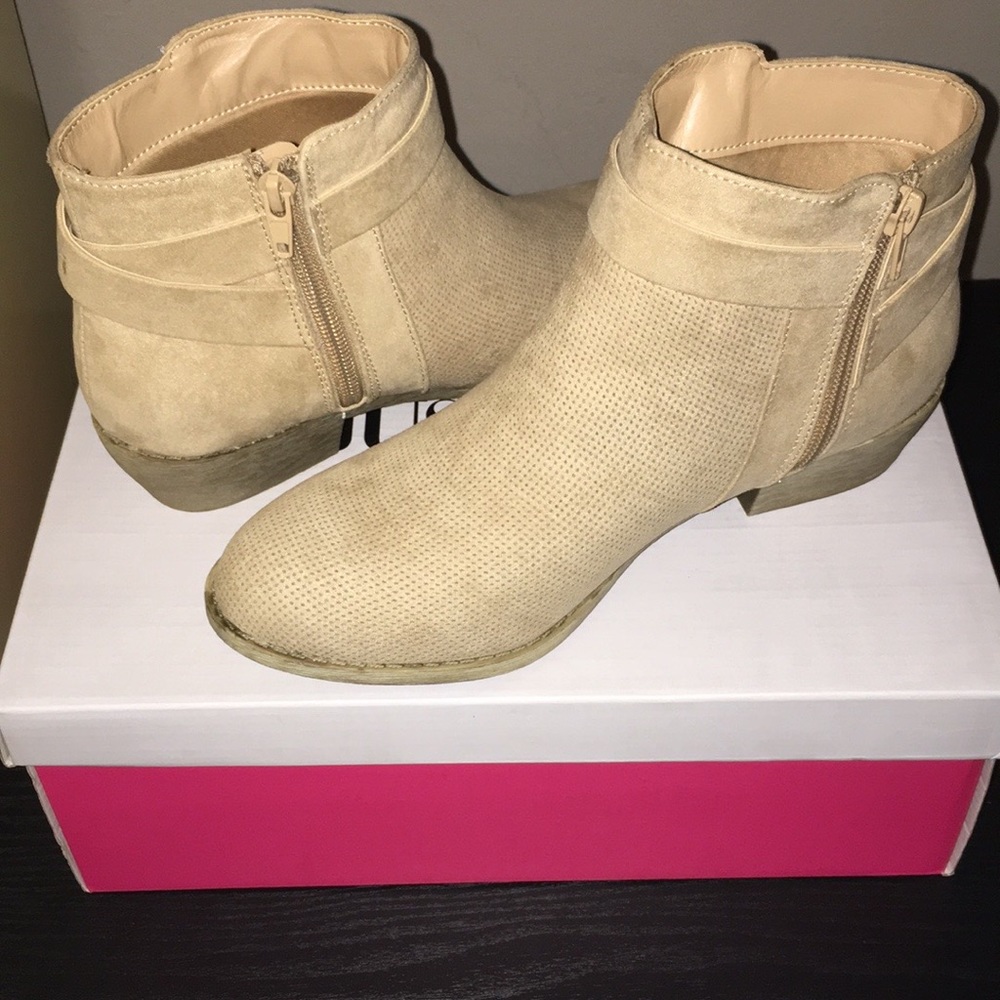 Justfab booties brand new